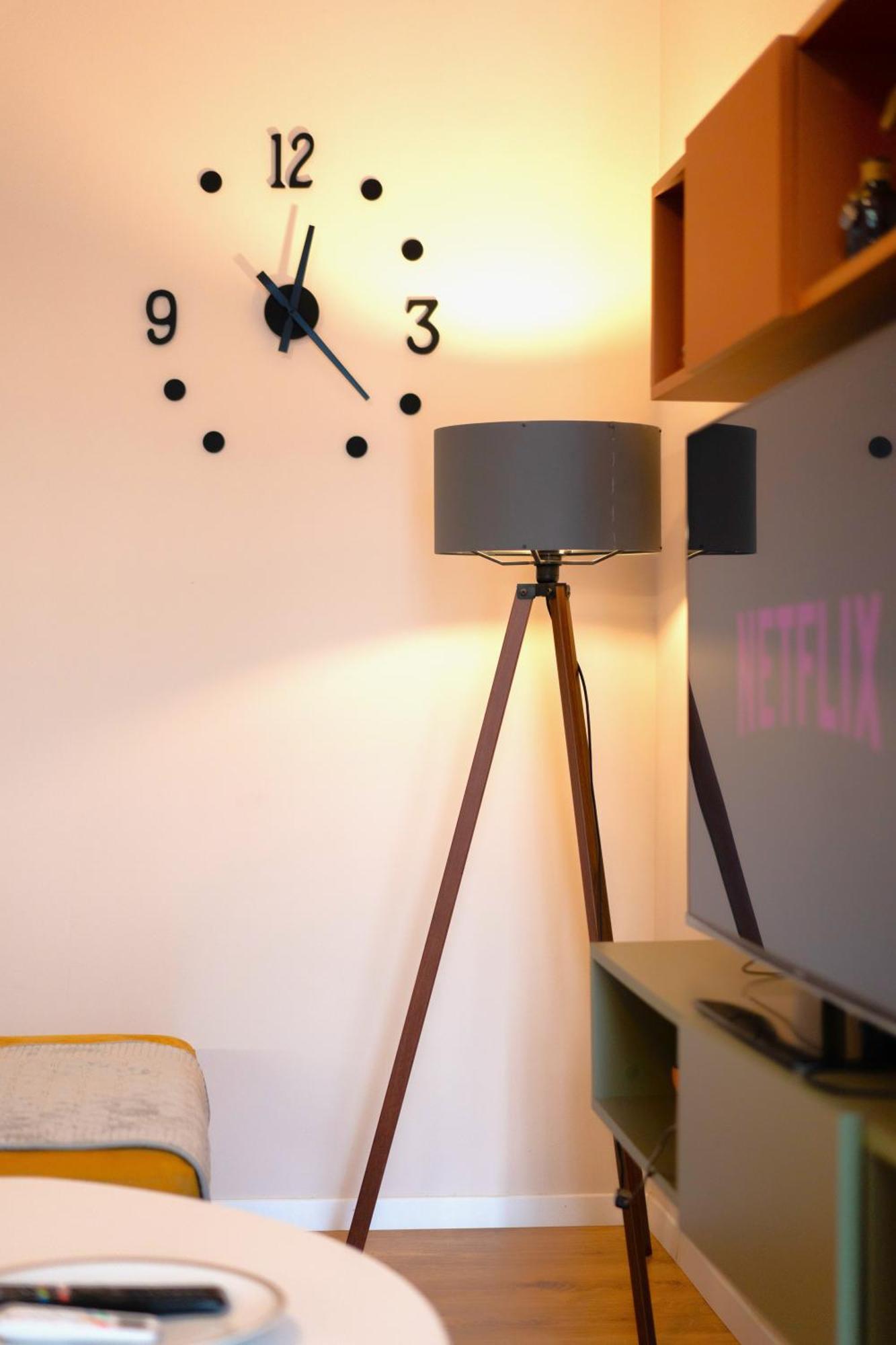 Colorful Comfy Condo Central ティラナ エクステリア 写真